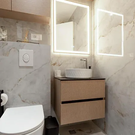 In With View Apartment Makarska